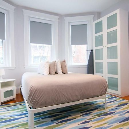 A Stylish Stay W/ A Queen Bed, Heated Floors.. #24 Brookline Exterior foto